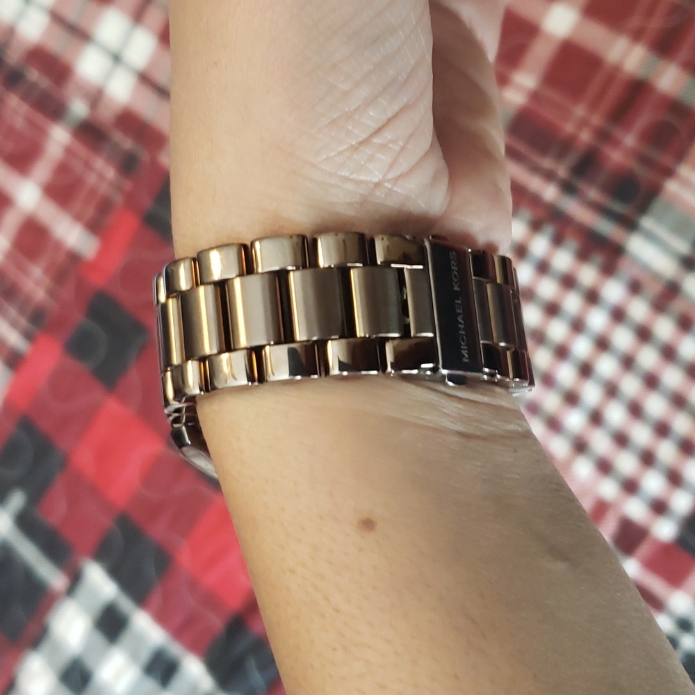 Michael kors MK6247 watch used - Picture 8 of 8